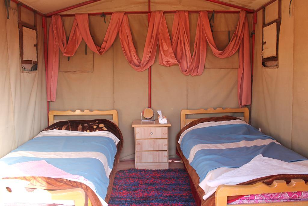 Hôtel Rainbow Camp à Wadi Rum Extérieur photo