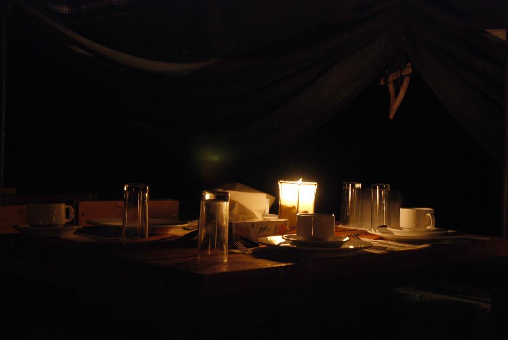 Hôtel Rainbow Camp à Wadi Rum Extérieur photo