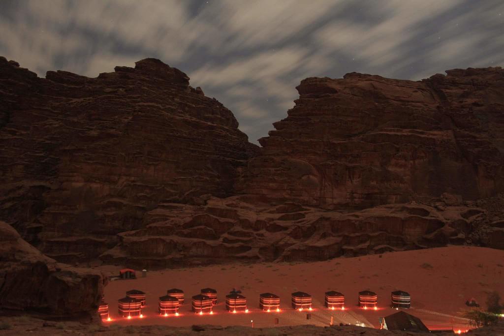 Hôtel Rainbow Camp à Wadi Rum Extérieur photo