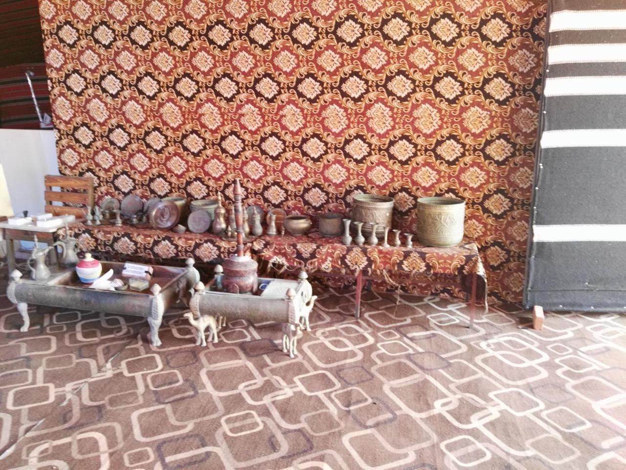 Hôtel Rainbow Camp à Wadi Rum Extérieur photo