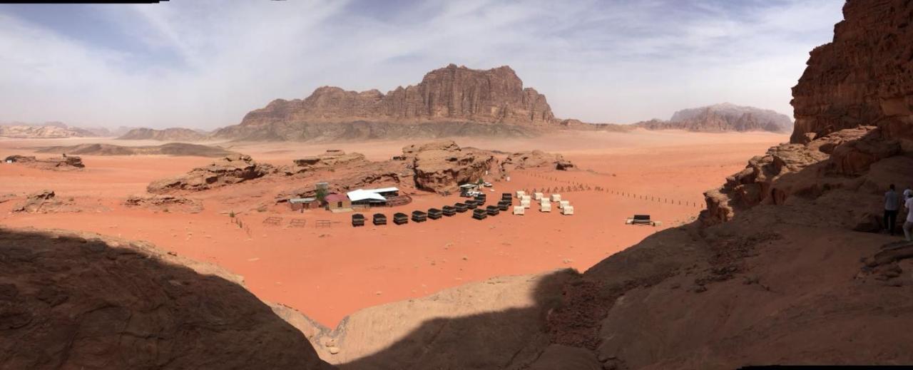 Hôtel Rainbow Camp à Wadi Rum Extérieur photo