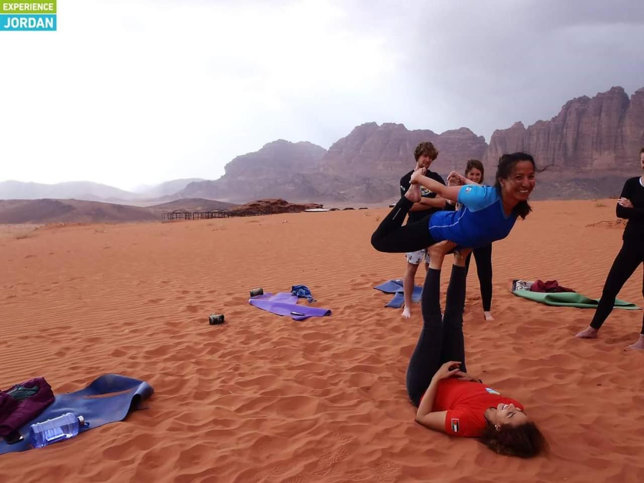Hôtel Rainbow Camp à Wadi Rum Extérieur photo