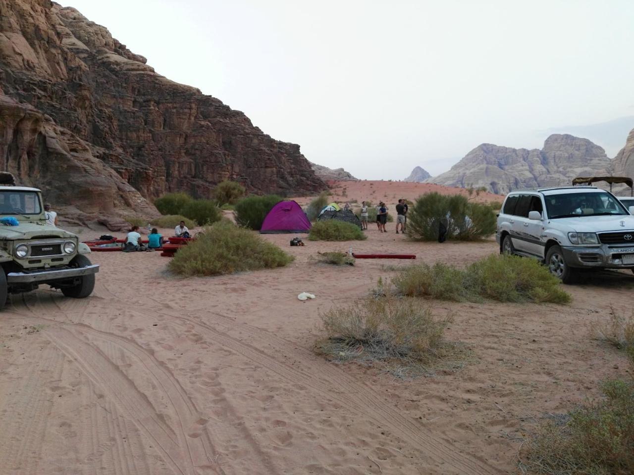 Hôtel Rainbow Camp à Wadi Rum Extérieur photo