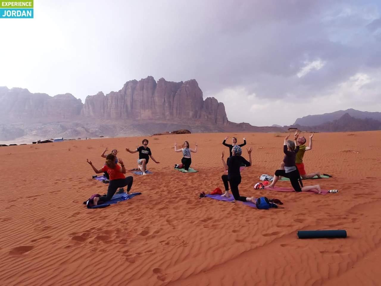 Hôtel Rainbow Camp à Wadi Rum Extérieur photo